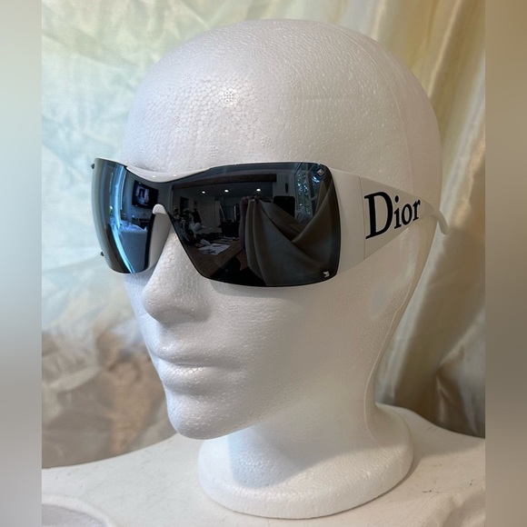 Christian Dior Overshine 2 Rare Vintage Y2K Sunglasses in White and Black - Picture 10 of 14